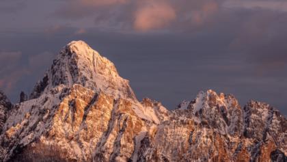 Il-Monte-Sernio-alle-luci-della-sera pano